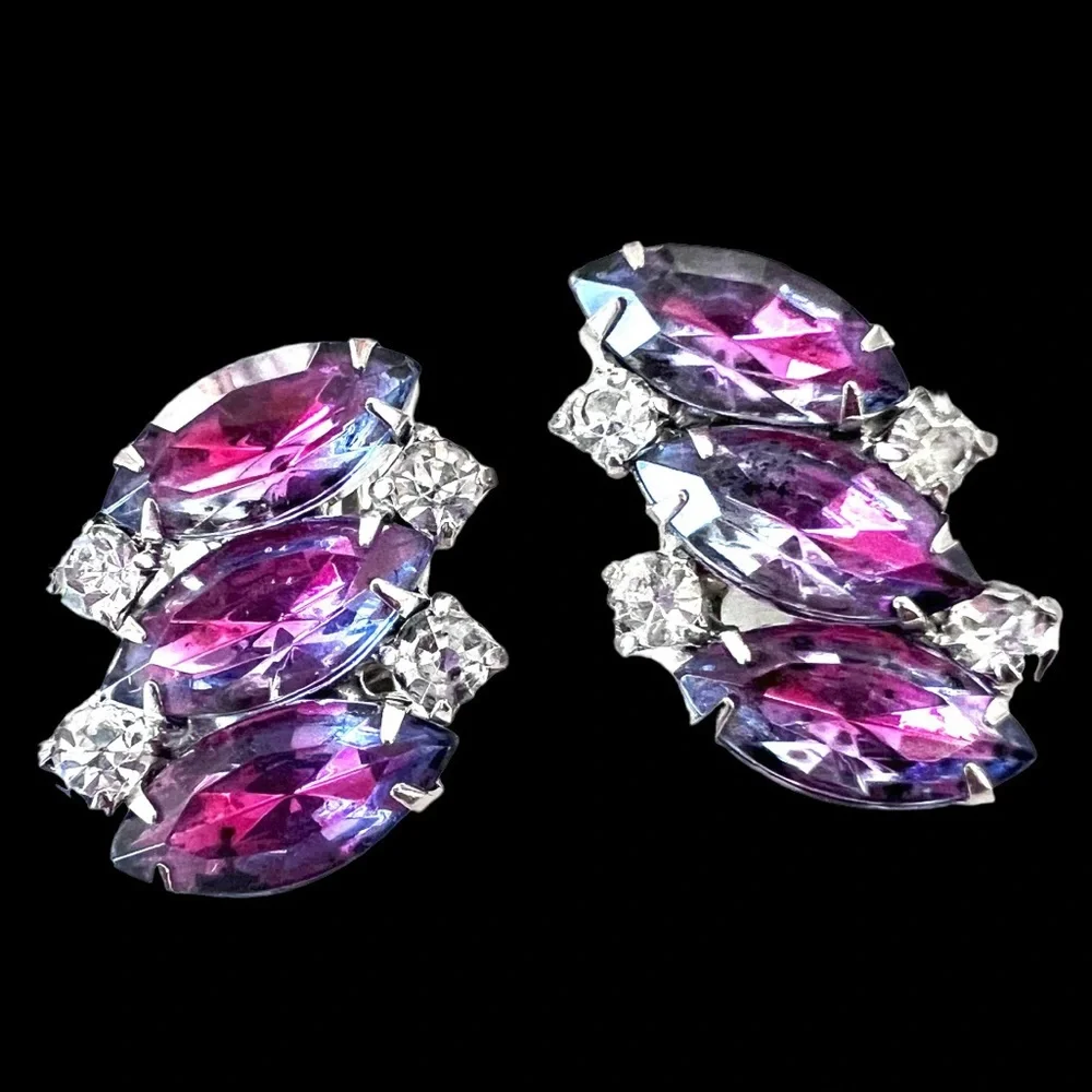 Vintage rhinestone clip